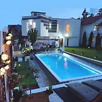 Lea 투즐라