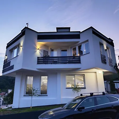 Lea Villa *