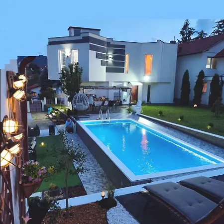 Lea Tuzla